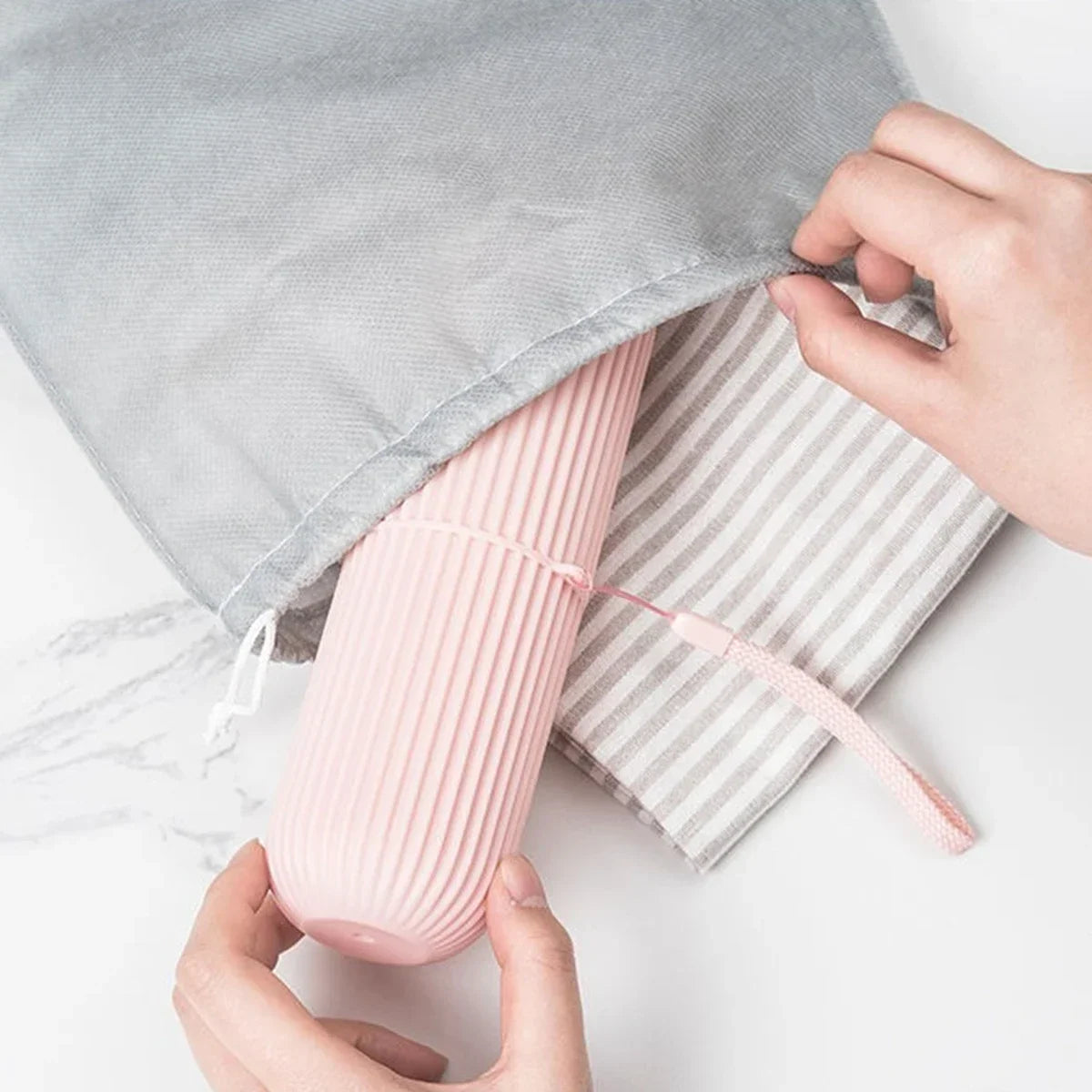 🪥 Travel Toothbrush Holder Case